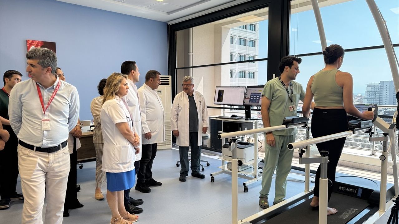 Kartal Dr. Lütfi Kırdar Şehir Hastanesi'nde Hareket Analizi Laboratuvarı Açıldı