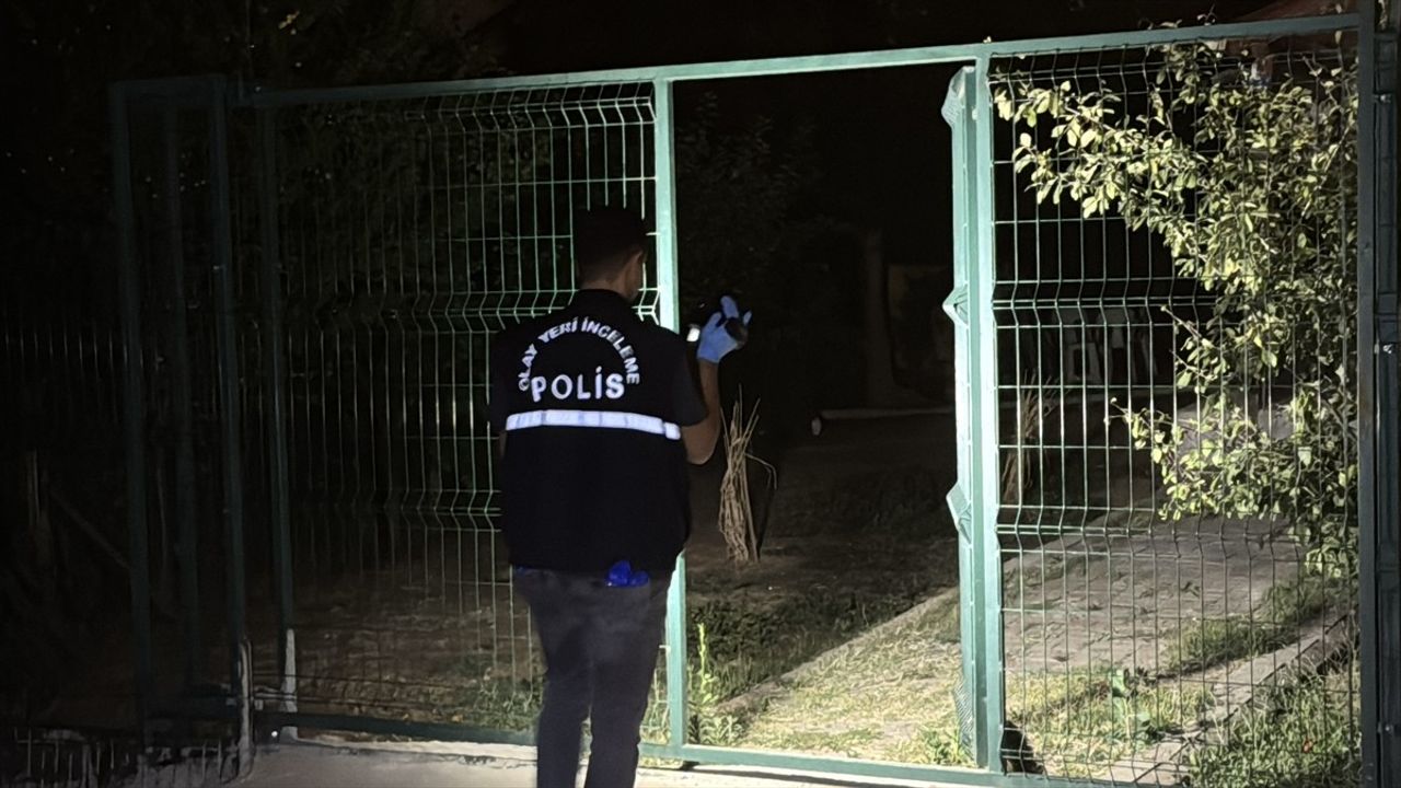 Kartepe'de Üvey Oğul Bıçakla Yaralandı: Olayın Ayrıntıları