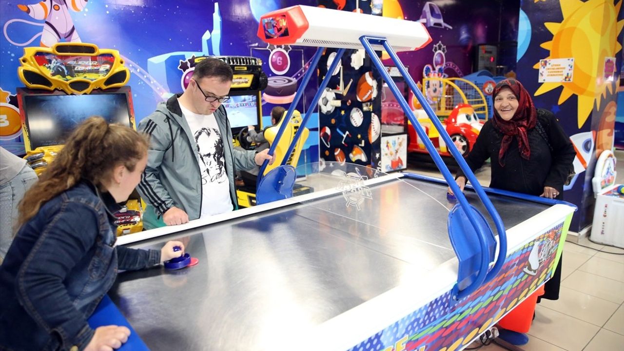 Kastamonu'da Özel Gereksinimli Bireyler ve Ailelerine Ücretsiz Oyun Parkı Hizmeti