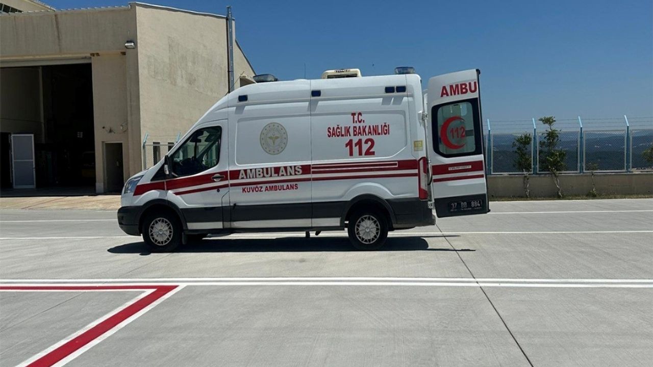Kastamonu'daki Trafik Kazasında Yaralanan Hasta Ambulans Helikopterle Ankara'ya Sevk Edildi