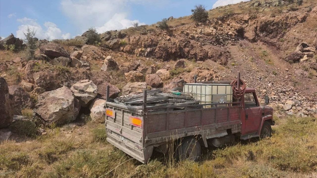 Kayseri'de Çalıntı Elektrik Telleriyle İlgili Üç Şüpheli Gözaltına Alındı