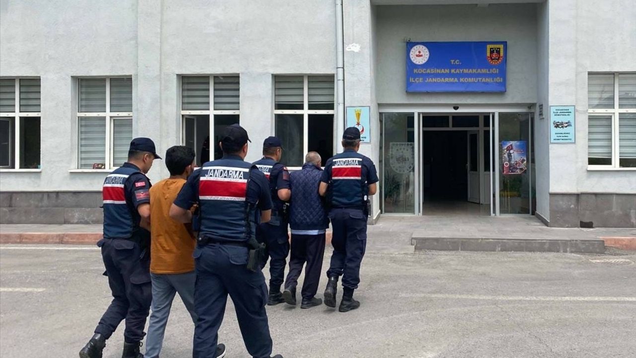 Kayseri'de DEAŞ'a Yönelik Operasyonda 2 Yabancı Uyruklu Şüpheli Gözaltına Alındı