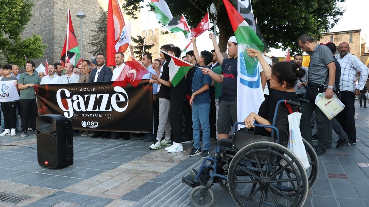 Kayseri'de İsrail'in Filistin'e Yönelik Saldırılarına Protesto