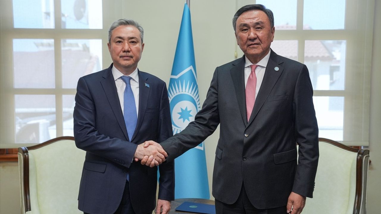 Kazakistan'ın Yeni TDT Daimi Temsilcisi Yerkebulan Sapiyev, Güven Mektubunu Sunduları