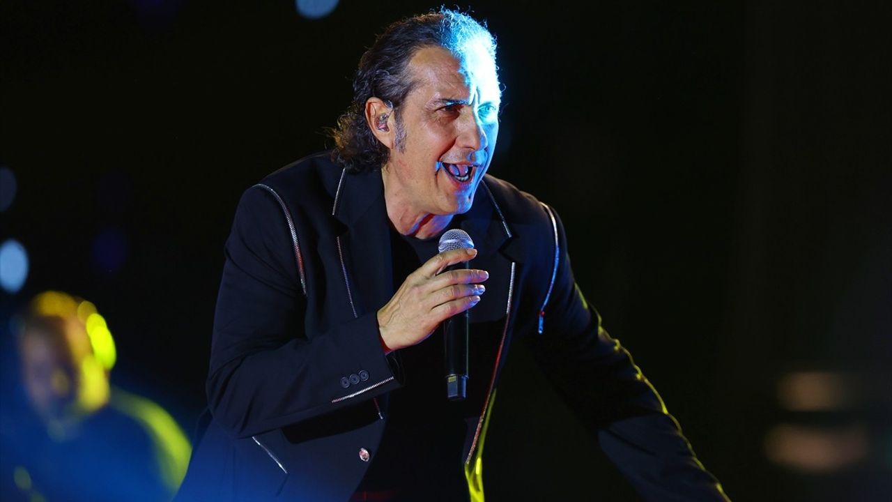 Kıraç, Trabzon Kültür Yolu Festivali'nde Unutulmaz Bir Performans Sergiledi