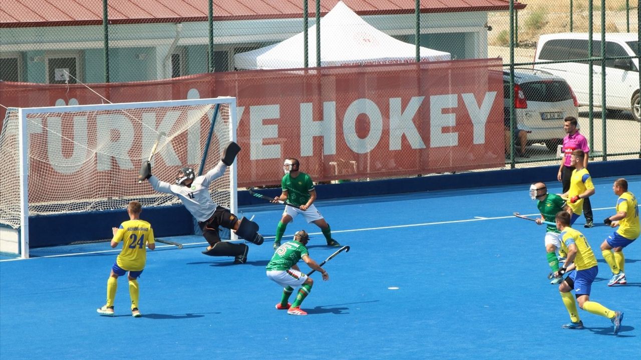 Kırklareli'nde Açık Alan Hokeyi Erkekler Avrupa Şampiyonası Devam Ediyor