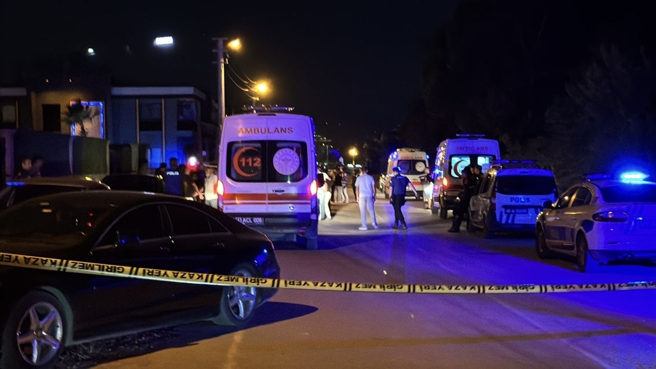 Kocaeli'de Amcalarının Silahlı Saldırısına Uğrayan İki Kardeşin Cenazesi Defnedildi