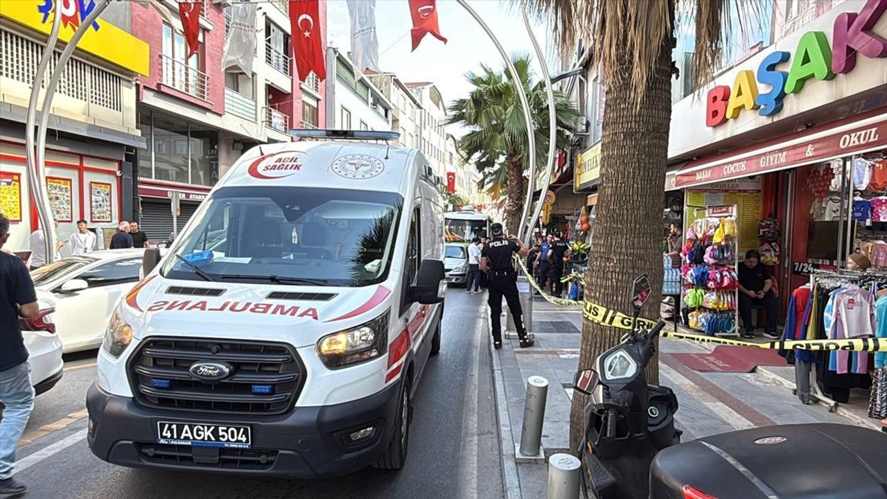 Kocaeli'de Bıçaklı Kavga: Yaralı Şahıs Hayatını Kaybetti