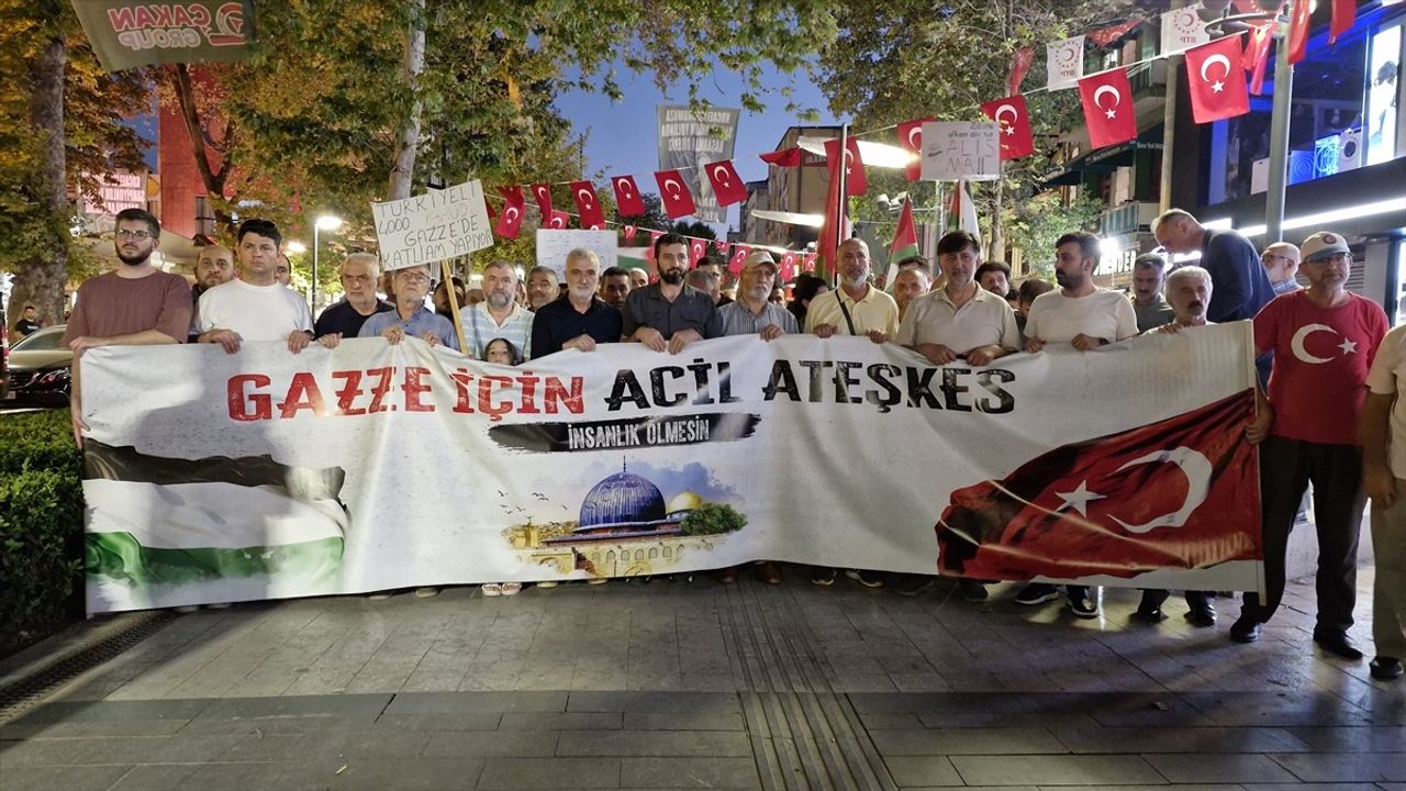 Kocaeli'de Filistin'e Destek Yürüyüşü Gerçekleştirildi