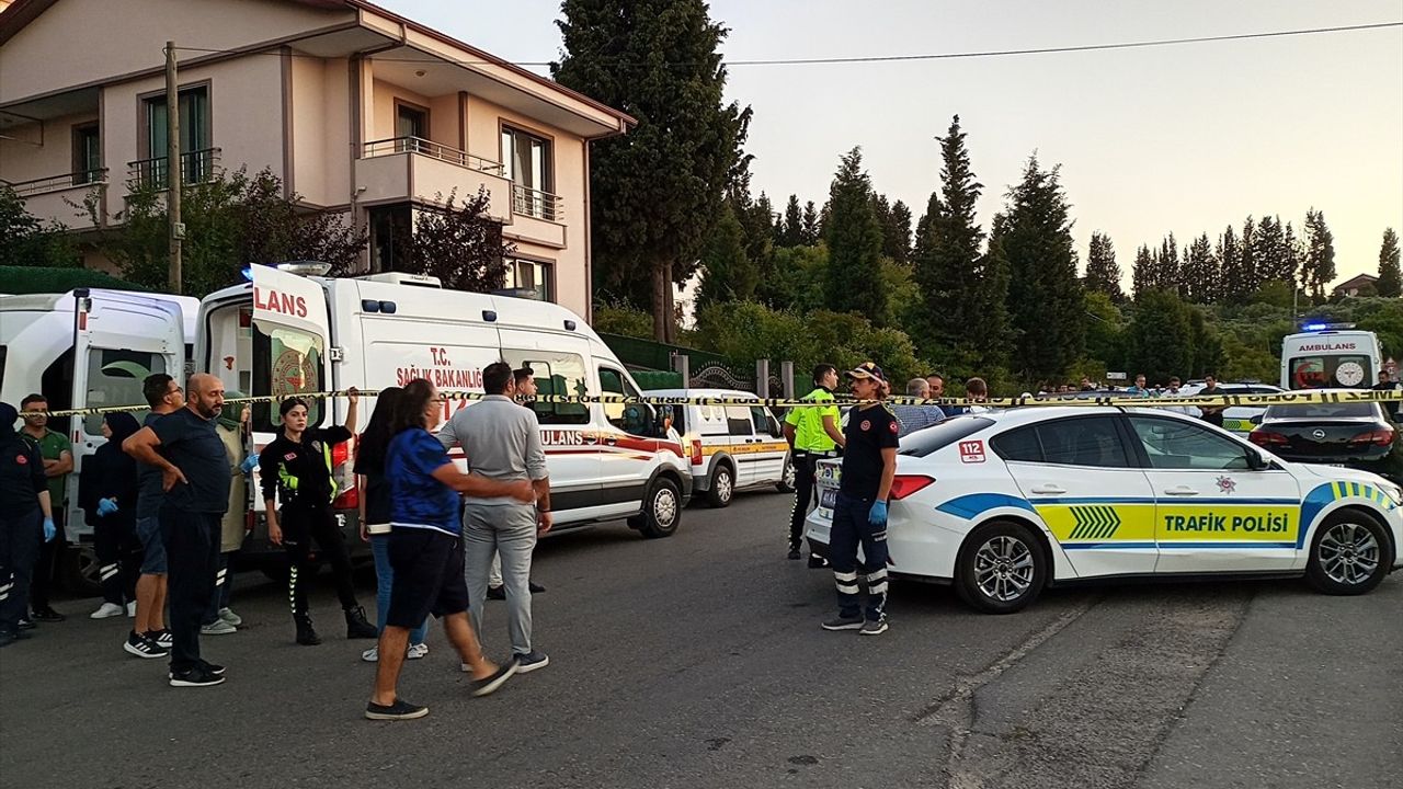 Kocaeli'de Silahlı Saldırı: Baba ve Oğlu Hayatını Kaybetti