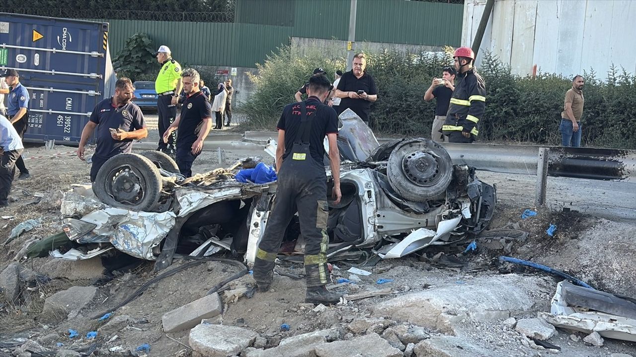 Kocaeli'de Zincirleme Trafik Kazasında 5 Kişi Hayatını Kaybetti