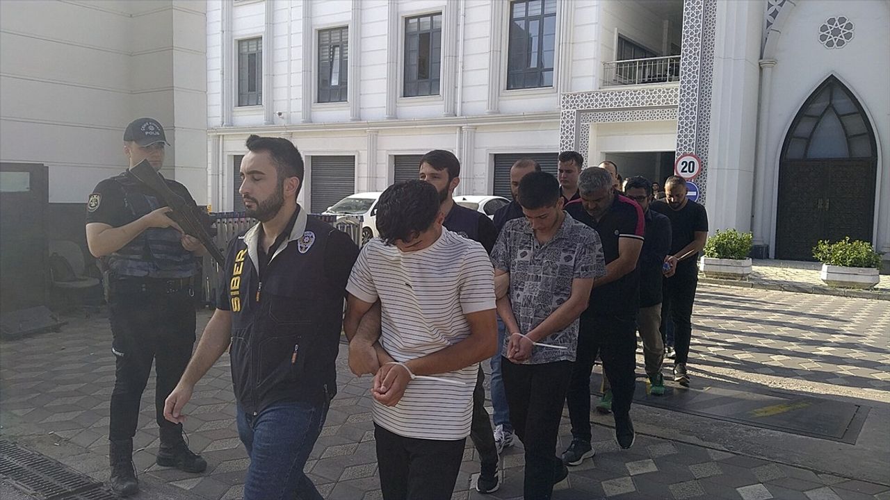 Kocaeli Merkezli Dolandırıcılık Operasyonunda 38 Zanlı Gözaltında