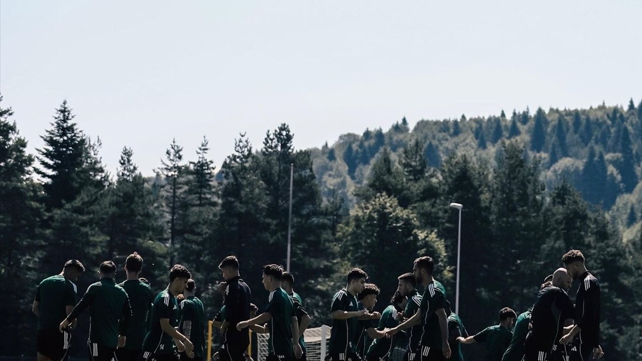 Kocaelispor, Düzce'de Yeni Sezon Hazırlıklarını Sürdürüyor