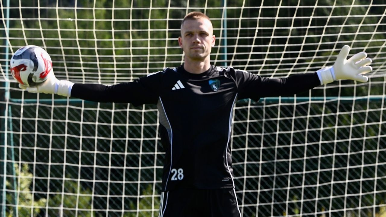 Kocaelispor, Düzce Kampında Transfer Hazırlıkları Sürüyor