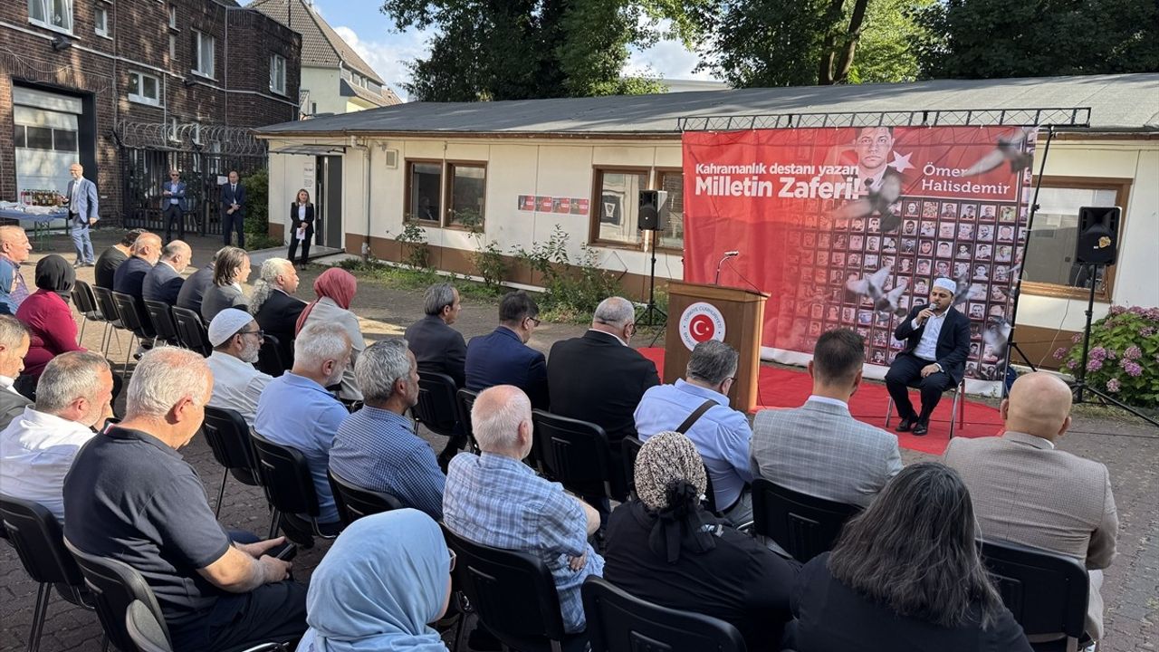 Köln'de 15 Temmuz Demokrasi ve Milli Birlik Günü Anma Programı Düzenlendi