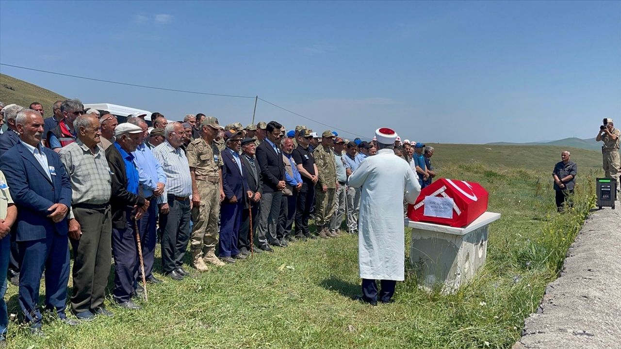 Kore Gazisi Faik Alptekin Ardahan'da Son Yolculuğuna Uğurlandı