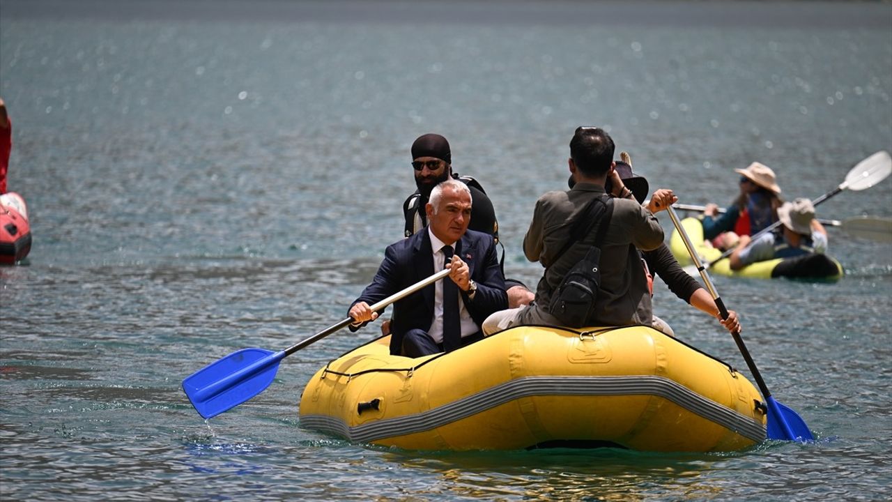 Kültür ve Turizm Bakanı Ersoy, Hakkari Sat Buzul Gölleri'nde Turizm Çalışmalarını Değerlendirdi