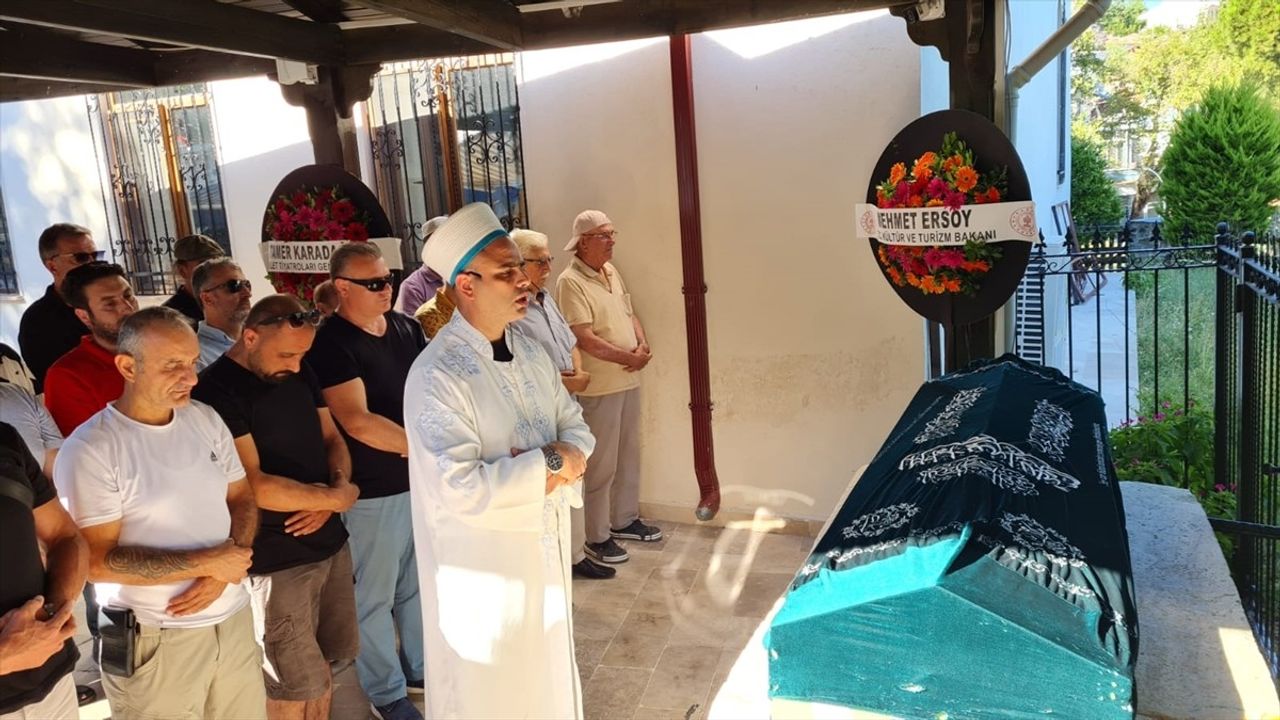 Kurtlar Vadisi Pusu'nun 'Kibritçi Cevat'ı Şekip Taşpınar Hayatını Kaybetti