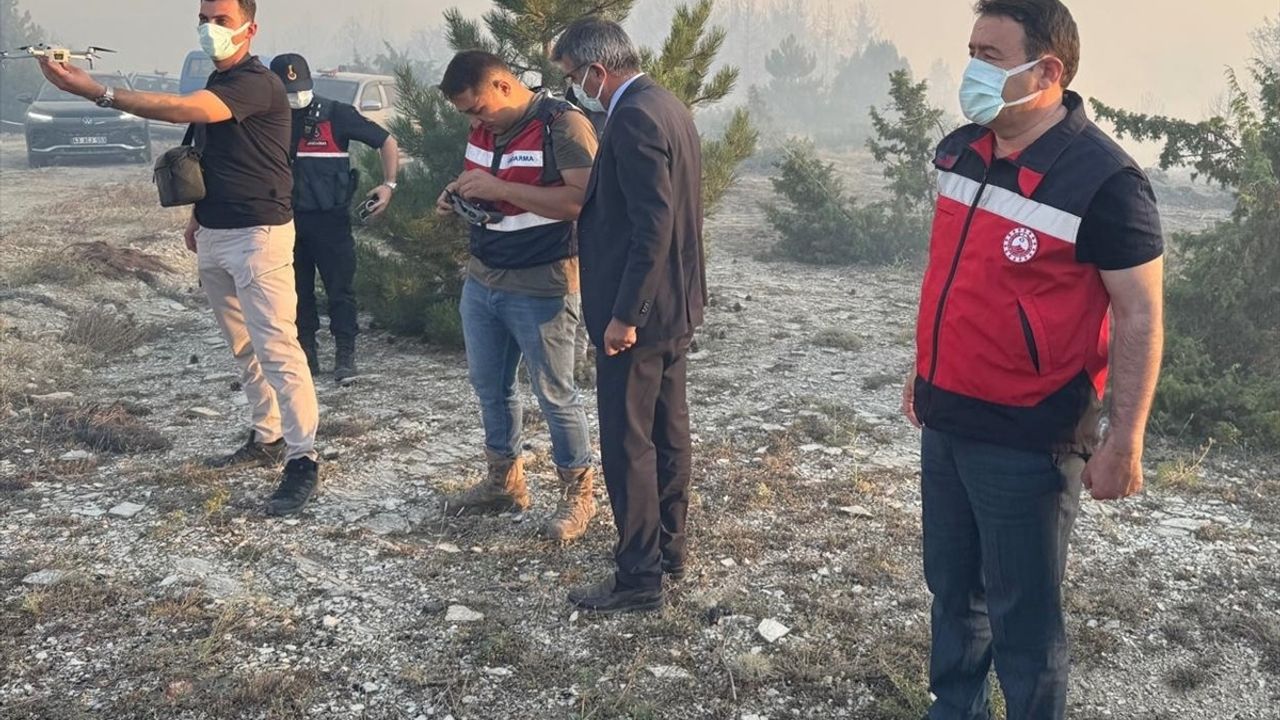 Kütahya'daki Orman Yangını Kontrol Altına Alındı, Soğutma Çalışmaları Devam Ediyor