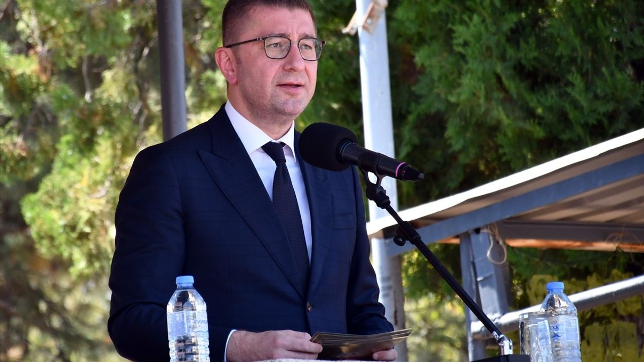 Kuzey Makedonya, Türkiye'den Temin Ettiği Askeri Teçhizatı Tanıttı