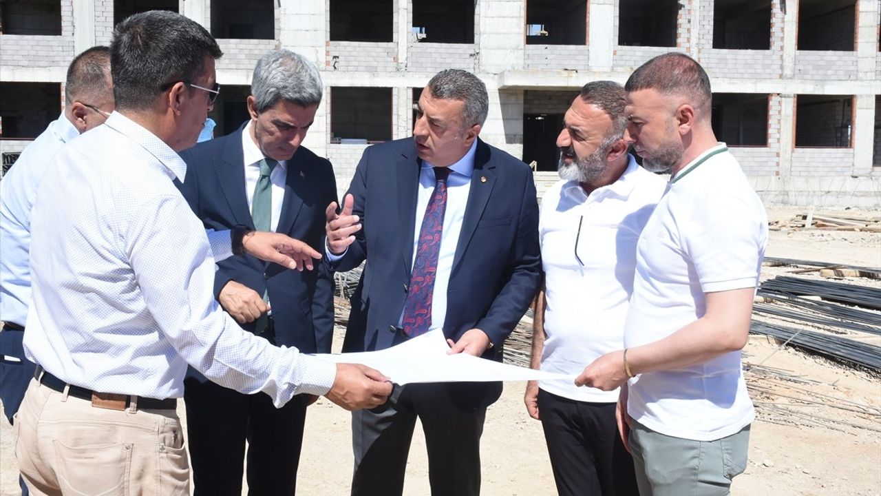 Malatya'da 700 Öğrencinin Eğitim Alacağı Yeni Meslek Lisesi İnşa Ediliyor