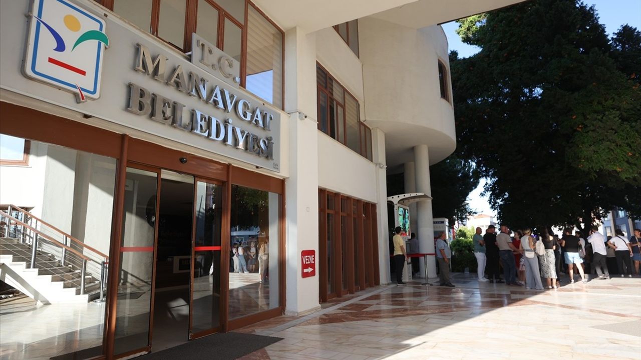 Manavgat Belediye Başkanı ve 34 Kişi Rüşvet İddiasıyla Gözaltına Alındı