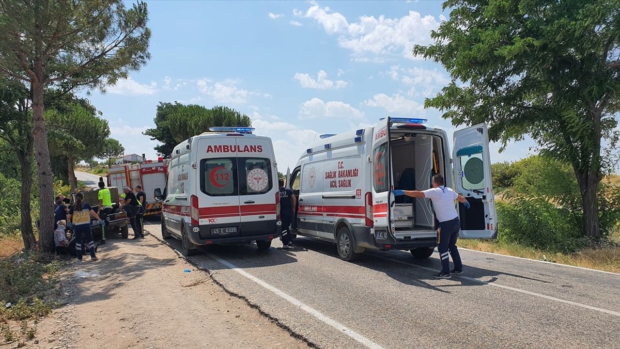 Manisa'da Trafik Kazası: 1 Ölü, 4 Yaralı