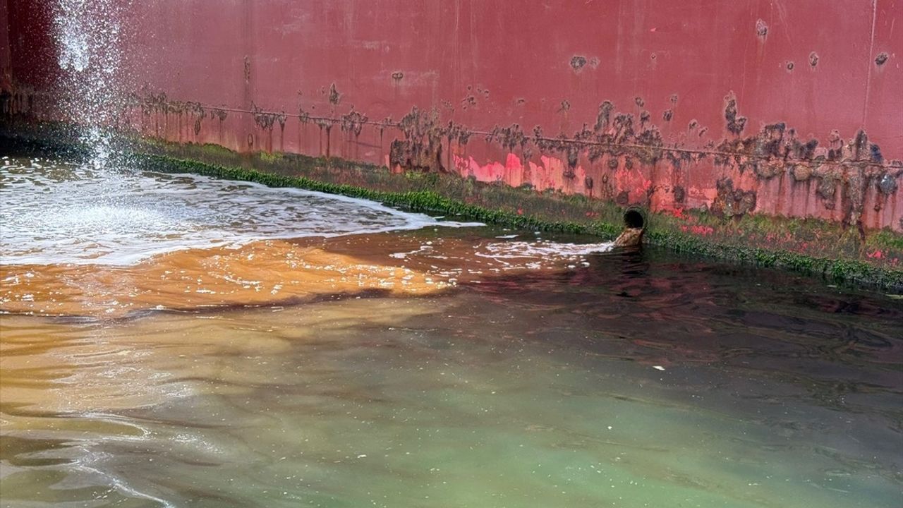 Marmara Denizi'ni Kirleten Tersaneye 3,7 Milyon Lira Ceza