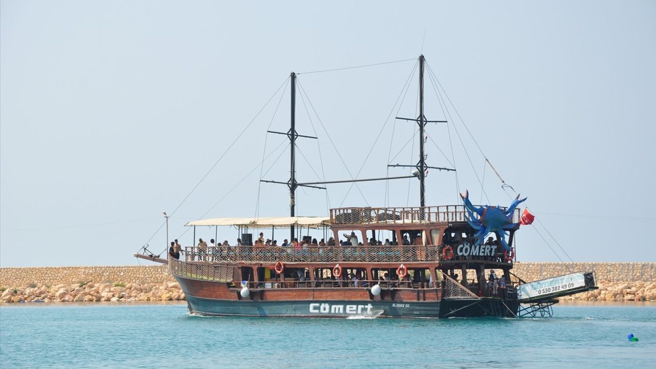 Mersin'de Sıcak Hava Sahilleri Canlandırdı