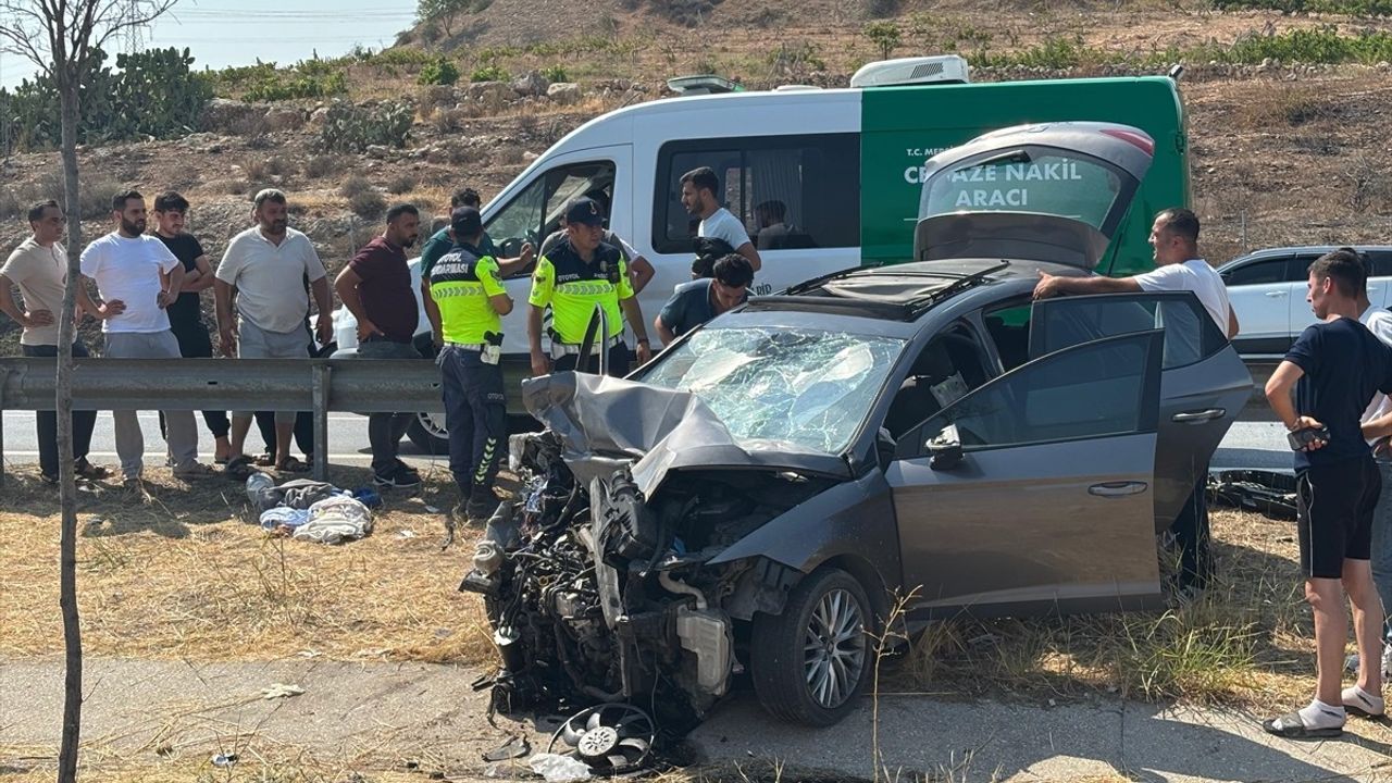 Mersin Tarsus'ta Trafik Kazası: 1 Ölü, 3 Yaralı