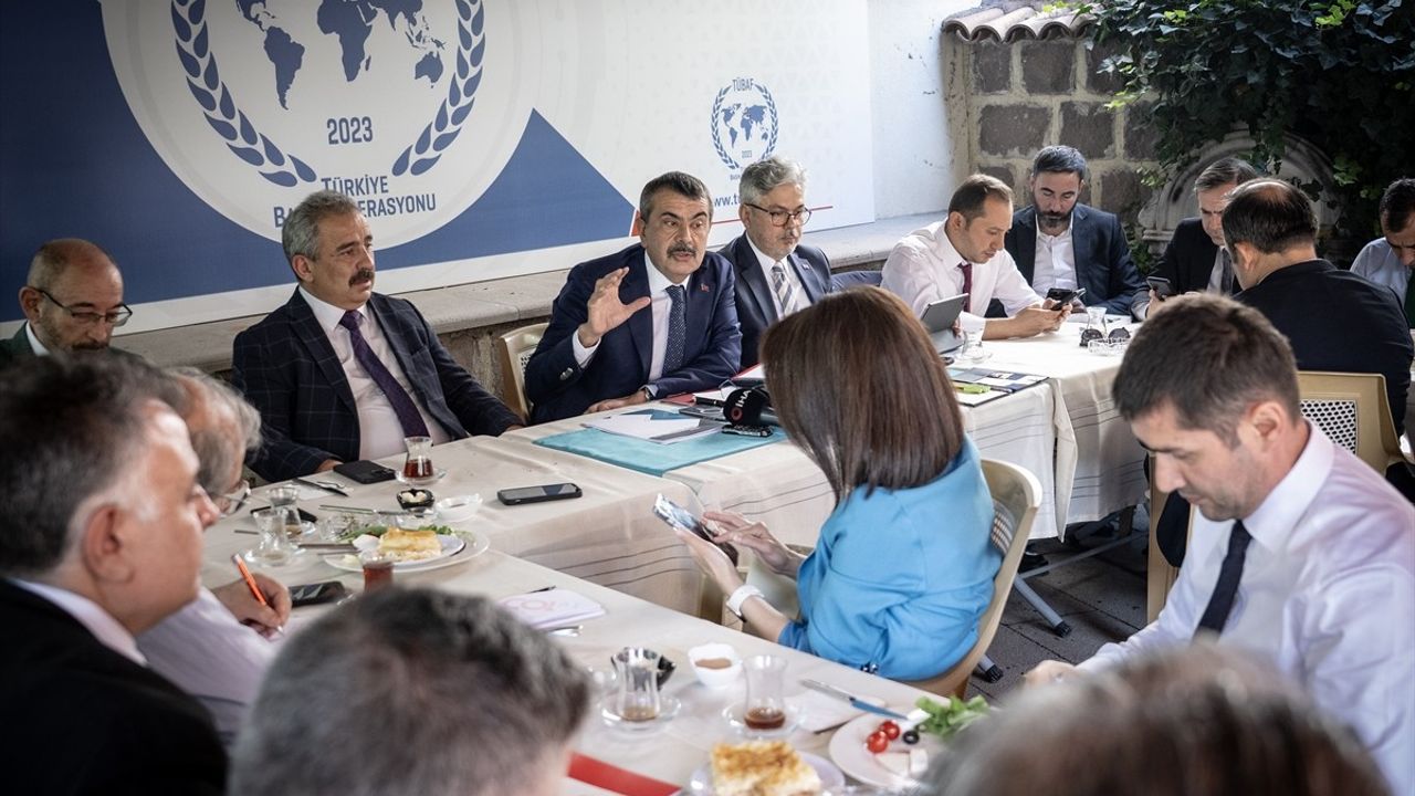 Milli Eğitim Bakanı Tekin, LGS Sınavı ile İlgili Açıklamalarda Bulundu