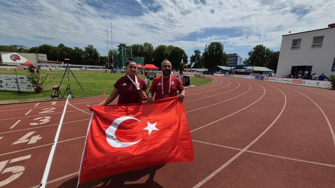 Milli Para Atlet Ebrar Keskin, Çekya'da Altın Madalya Kazandı