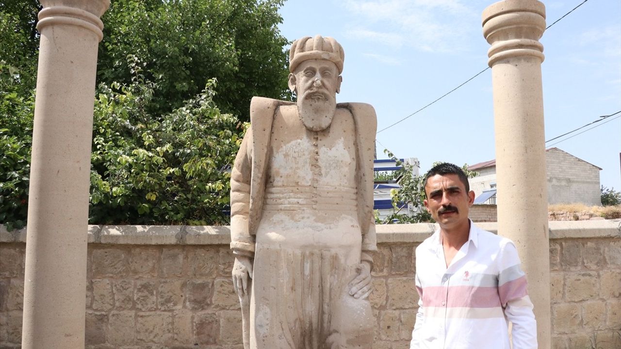 Mimar Sinan'ın Ağırnas Mahallesi'ndeki Heykeli Onarıldı