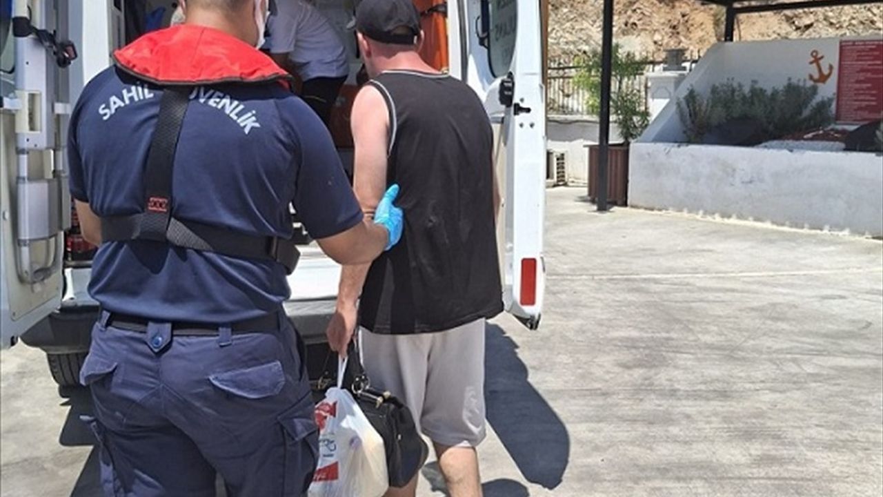 Muğla Açıklarında Tıbbi Tahliye: 3 Kişi Kurtarıldı