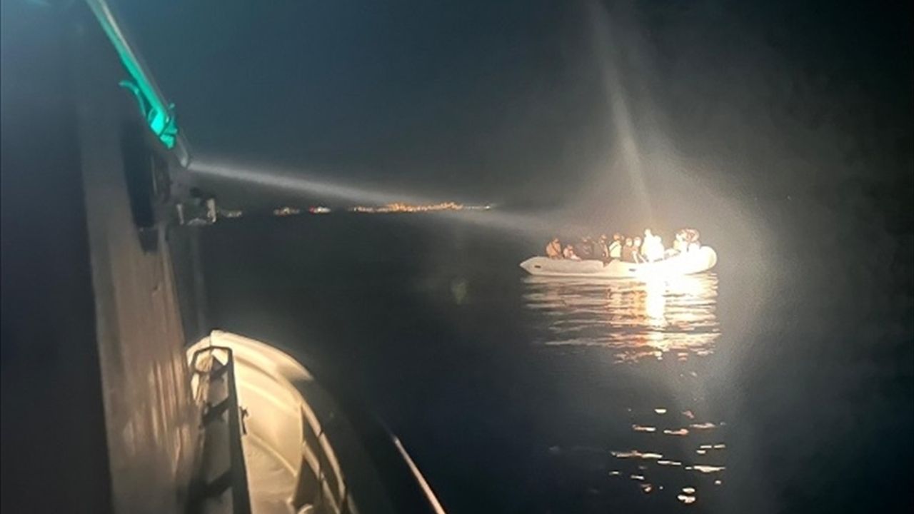 Muğla'da 42 Düzensiz Göçmen Kurtarıldı, İki Şüpheli Gözaltına Alındı