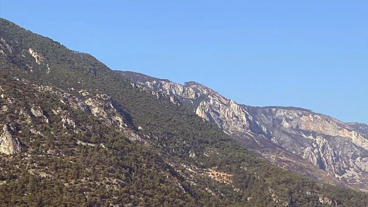 Muğla'da Kürek Sörfüyle Denizde Kaybolan Kişiyi Bulma Çalışmaları Devam Ediyor