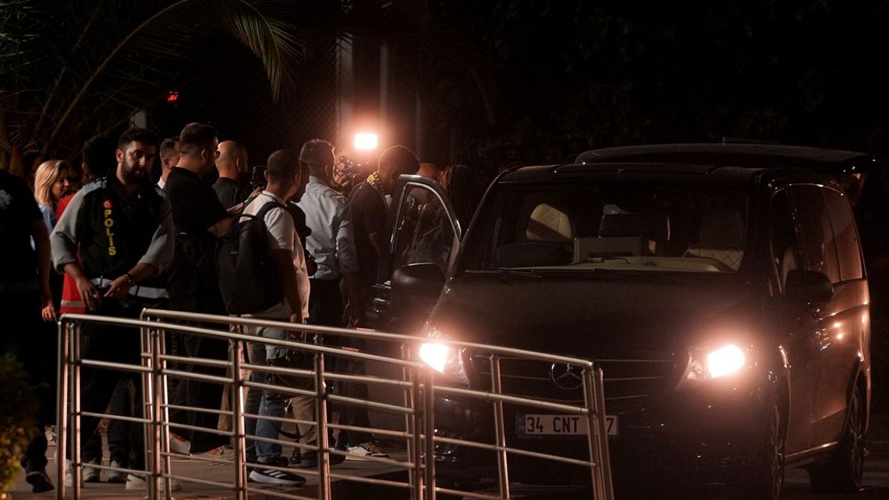 Nelson Semedo İstanbul'a Gelerek Fenerbahçe ile Görüşmelere Başladı