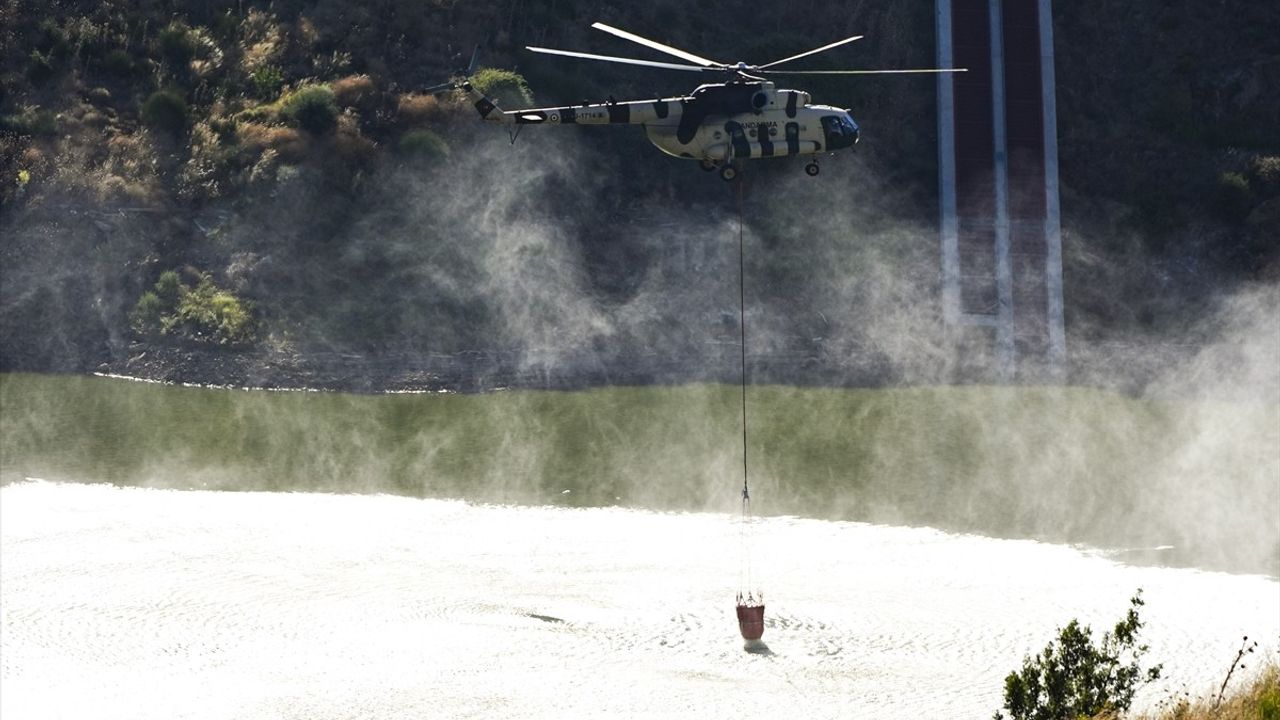 Ödemiş'teki Orman Yangınına Müdahale Devam Ediyor