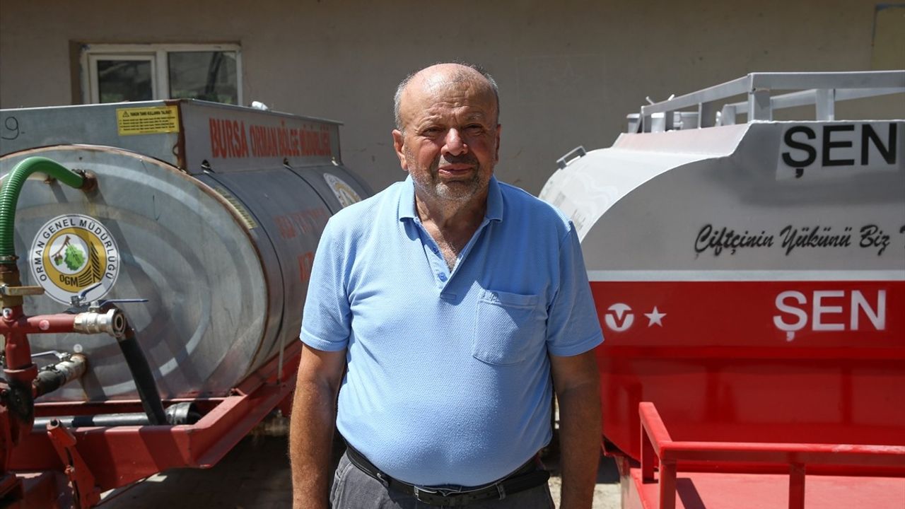 Orhaneli'de Orman Yangınına Destek Veren Çiftçiye Üç Su Tankeri Hediye Edildi