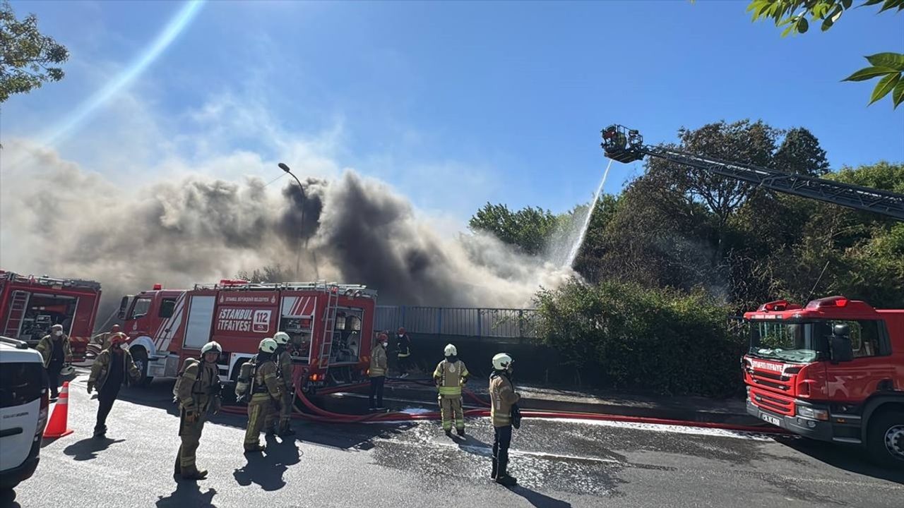 Pendik'teki İSKİ Arıtma Tesisinde Yangın Çıktı