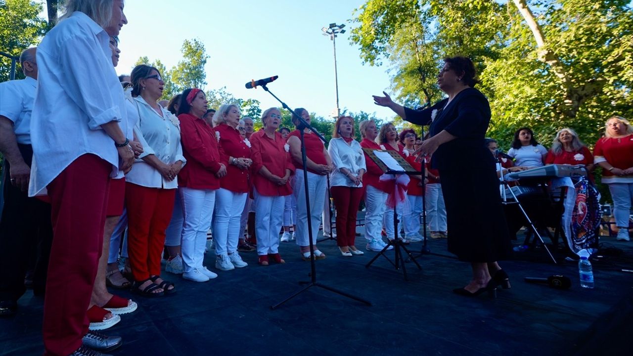 Rami Gönüllüler Korosu, 'Uyuşturucuya Hayır' Konserinde Toplumda Farkındalık Yarattı