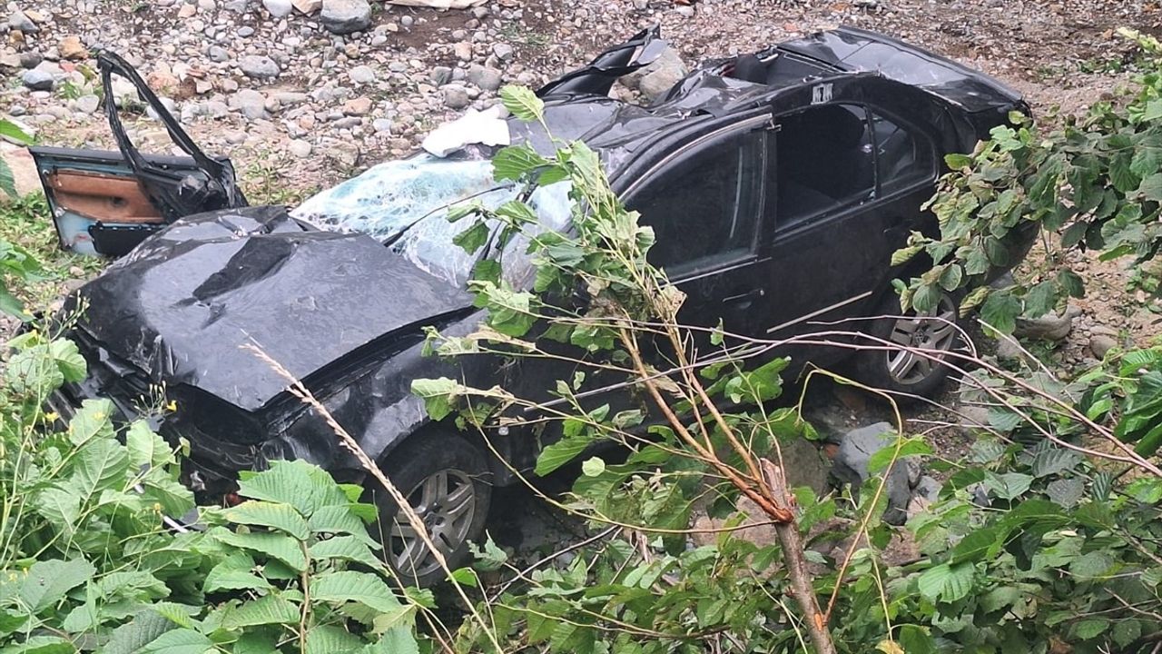 Rize'de Trafik Kazası: 1 Ölü, 8 Yaralı