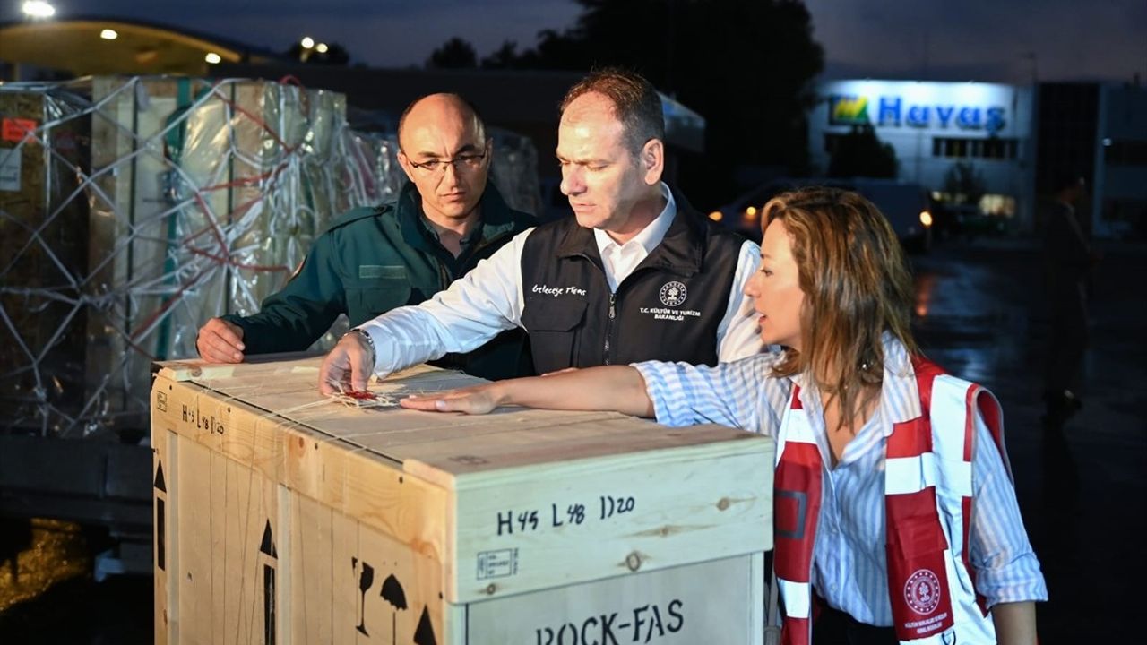 Roma İmparatoru Marcus Aurelius'un Heykeli Türkiye'ye İade Edildi