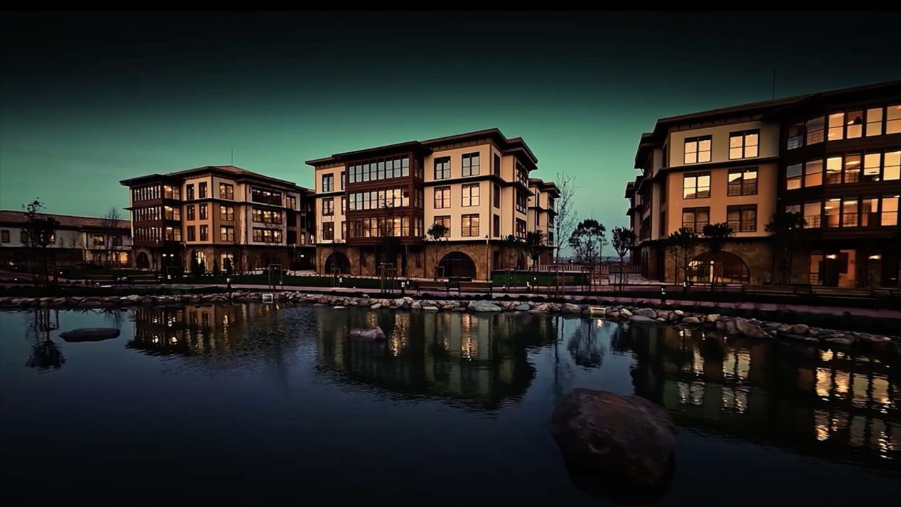 Sağlık Bilimleri Üniversitesi, Darülaceze Sosyal Yaşam Şehri'nde Sağlık Hizmetleri Meslek Yüksekokulu Kurdu