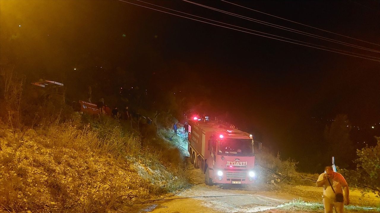 Sakarya'nın Akyazı İlçesinde Yangın Kontrol Altına Alındı