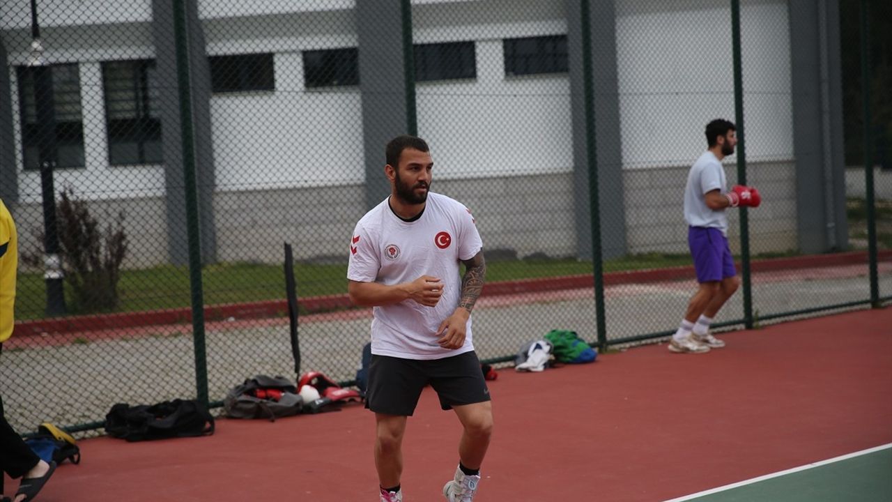 Samet Ersoy, Dünya Şampiyonası İçin Hazırlıklarını Sürdürüyor