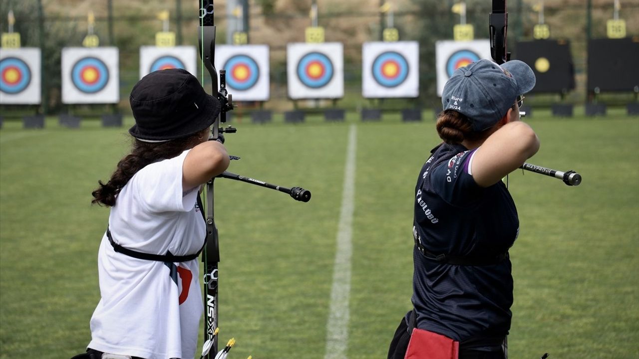 Samsun'da Okçuluk Türkiye Kupası'nın 3. Ayağı Başladı