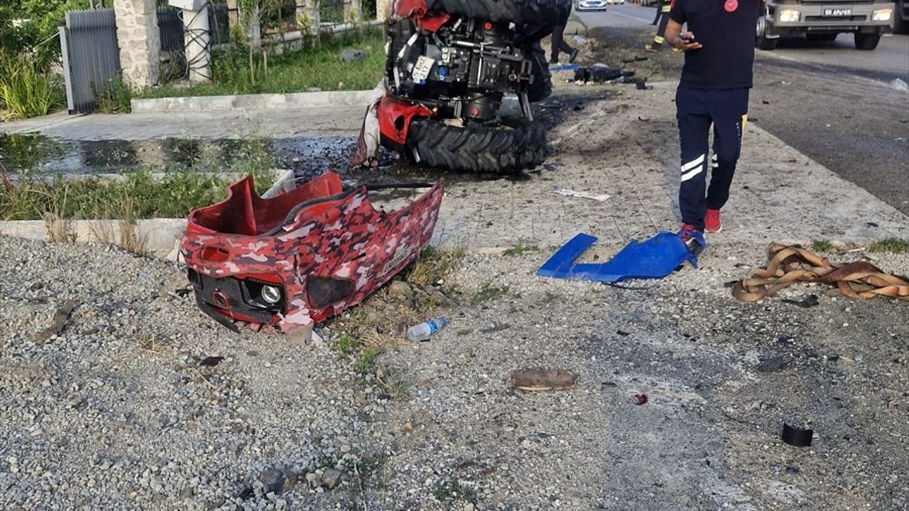 Samsun'da Tırın Çarptığı Traktör Sürücüsü Hayatını Kaybetti