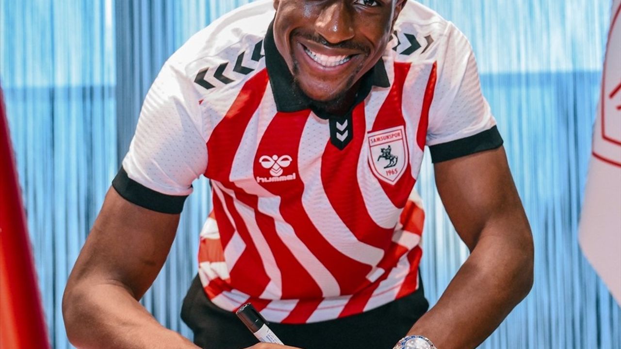 Samsunspor, İsveçli Sağ Bek Joe Mendes ile 5 Yıllık Sözleşme İmzaladı