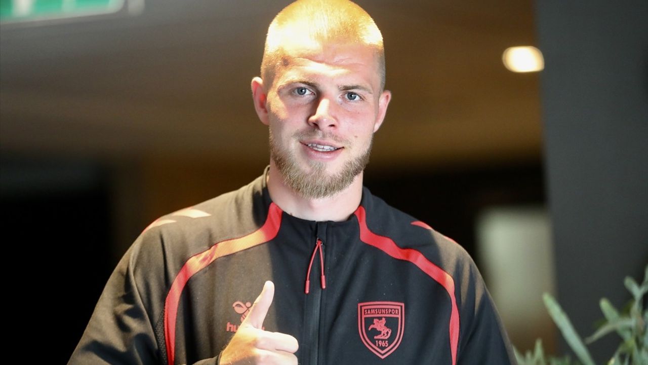 Samsunspor'un Hollandalı Oyuncusu Drongelen: "Hollanda'da Kamp Yapmak Gurur Verici"